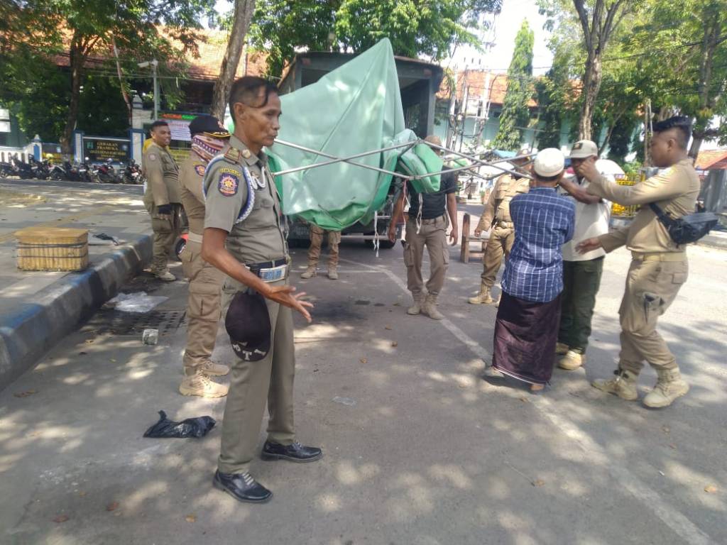 Mokong, PKL di Alun-Alun Trunojoyo Gencar&nbsp;Ditertibkan