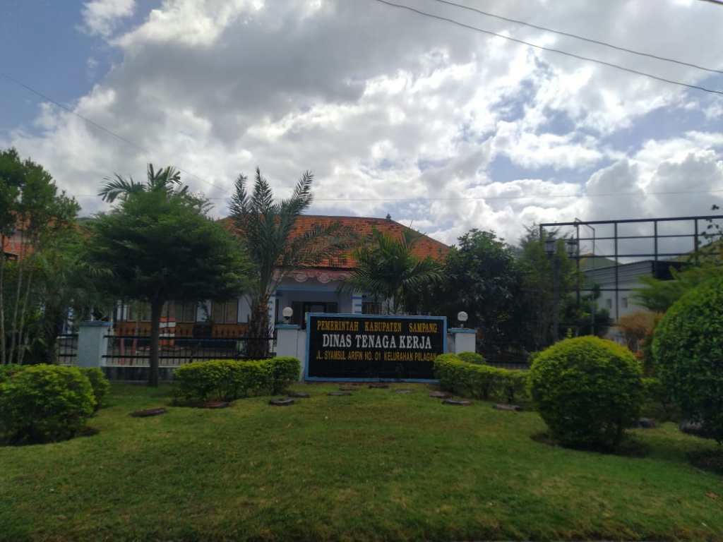 311 Buruh Pabrik Rokok di Sampang Masuk Nominasi Penerima BLT&nbsp;DBHCHT